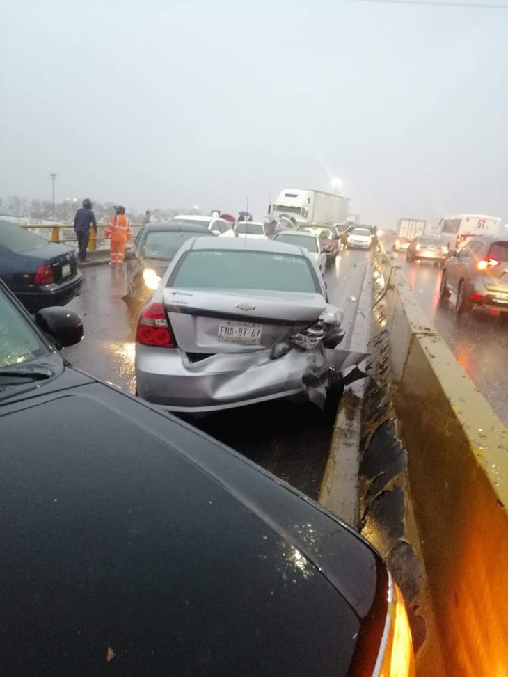 Fuerte carambola en Torreón; se accidentan más de 19 vehículos