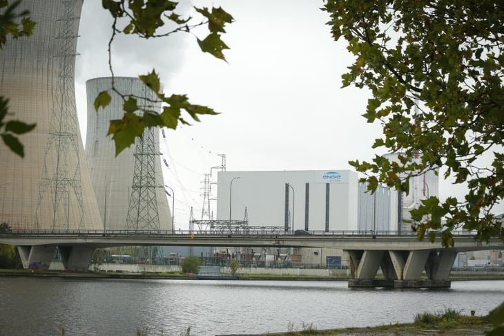 Justicia belga deja que un reactor nuclear siga operando pese a microfisuras