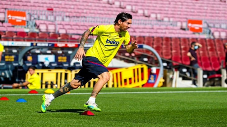 Messi aún no se presenta a entrenar con el Barcelona