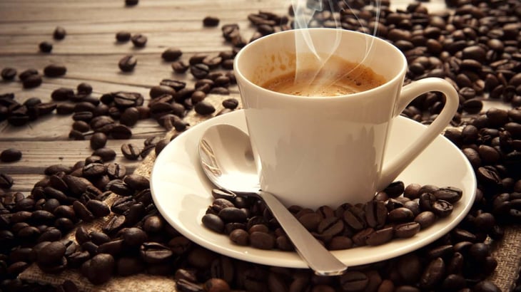 El consumo excesivo de cafeína podría generar migraña