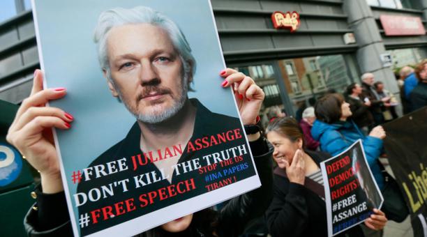Assange rechaza su extradición a EU tras ser detenido de nuevo