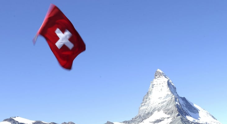 Suiza retira de su lista de países en riesgo por COVID-19 a México y El Salvador