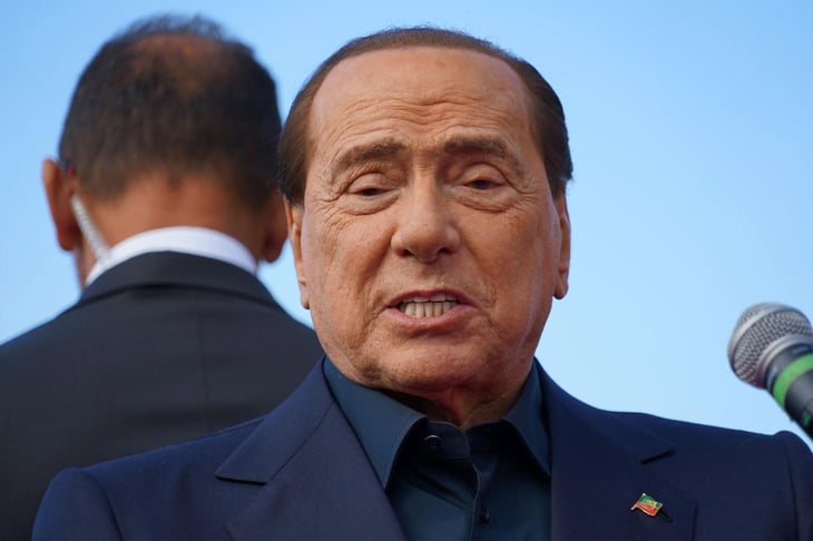 Silvio Berlusconi, ingresado por COVID-19, evoluciona favorablemente