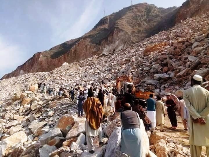 Al menos 19 muertos por desprendimiento en una cantera de mármol en Pakistán