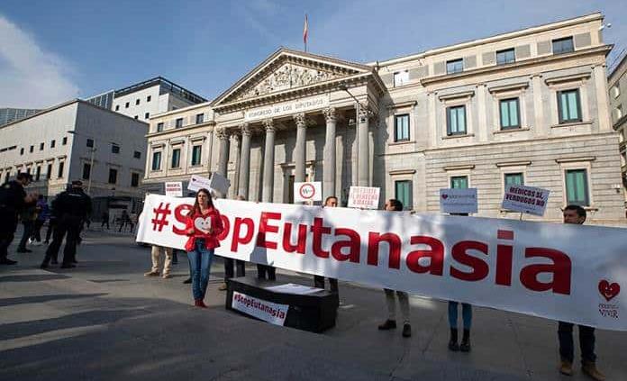 La ley de eutanasia sigue adelante en España
