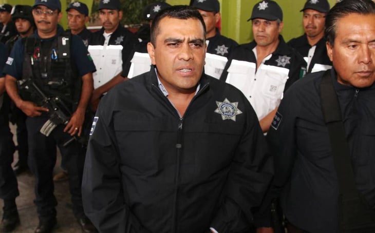 Se entrega ex mando de la Policía Federal vinculado al caso Ayotzinapa