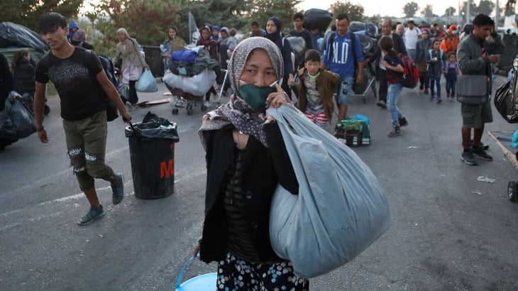El nuevo campo de refugiados de Lesbos acoge ya a unas 7,000 personas