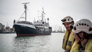 El barco Alan Kurdi rescata a 114 migrantes en el Mediterráneo