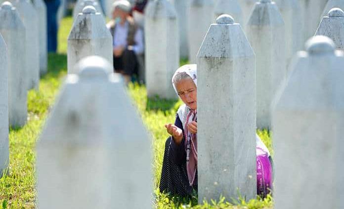Las víctimas del genocidio de Srebrenica boicotean un monumento de homenaje