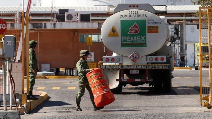 Pemex traslada sus pérdidas a 34 millones de automovilistas