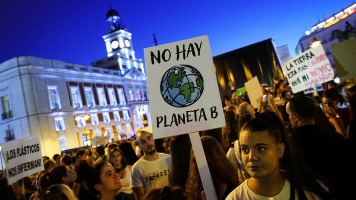 Los jovenes exigen justicia climática en protestas condicionadas por COVID-19