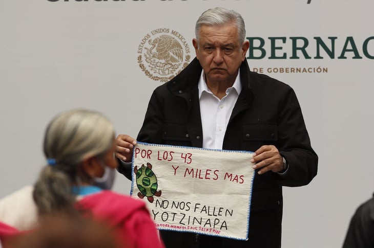 Anuncia AMLO órdenes de captura contra militares por caso Ayotzinapa
