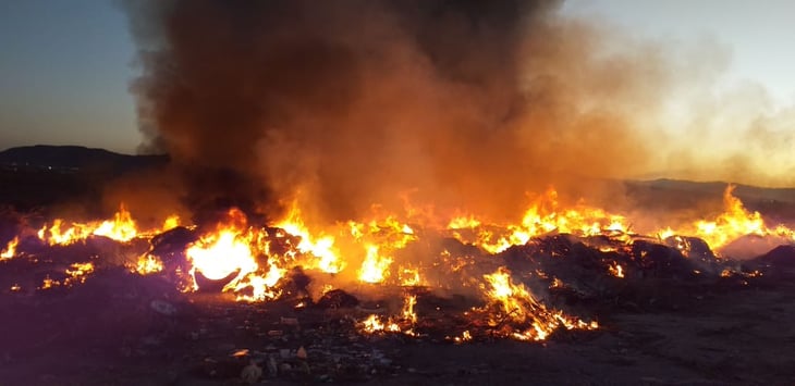 Trabajadores del municipio hacen quemazón