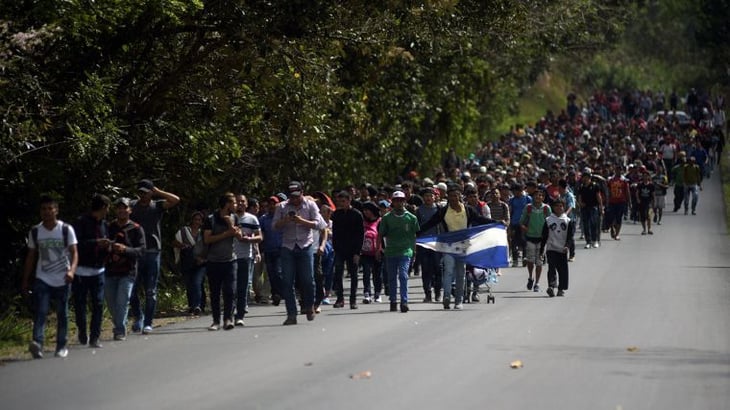 Al menos 300 migrantes hondureños ingresan a Guatemala en busca de EU