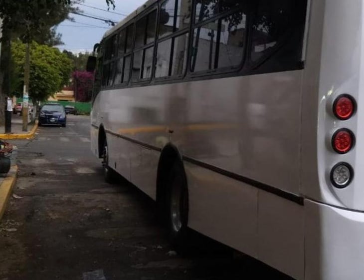 Denuncian presunto secuestro de autobús de pasajeros en Sonora