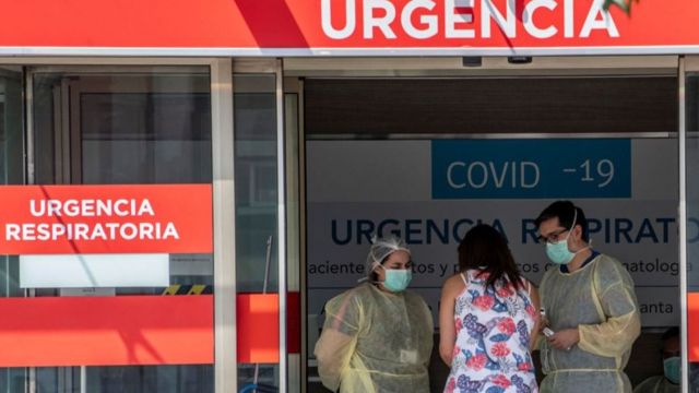 Chile suma 1,131 contagios y 20 muertos y rebrote se agudiza en el sur