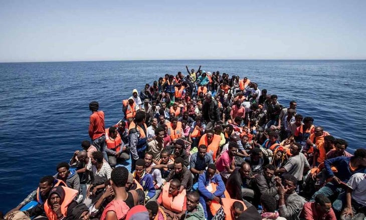 España rescata a más de 380 inmigrantes en el Mediterráneo