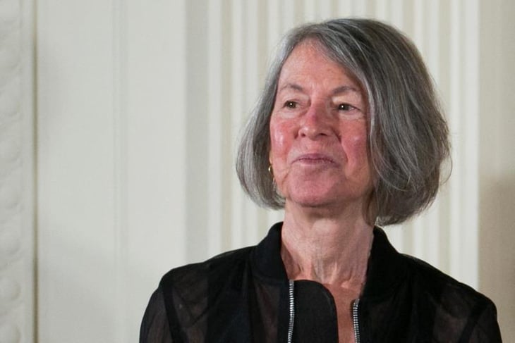 El Nobel premia la austeridad y la claridad de la poesía de Louise Glück