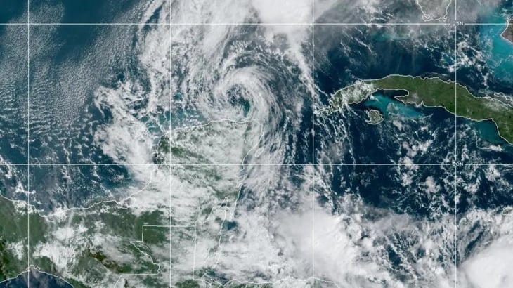 Delta se debilita a depresión tropical mientras descarga vientos y lluvias