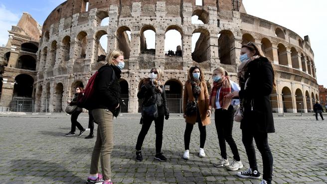 Italia suma 4,619 contagios y 39 muertos mientras ultima nuevas restricciones