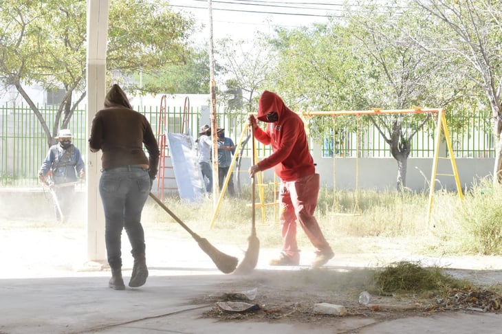 Inicia limpieza y sanitización de escuelas por elecciones en región centro de Coahuila; servirán de casillas
