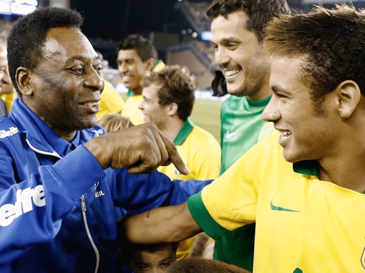 Pelé y Neymar intercambian elogios con motivo del 80 cumpleaños del 'Rey'