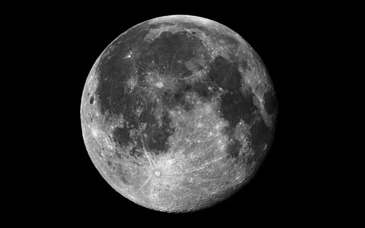 NASA: Aún no se sabe si el agua de la Luna puede usarse como recurso