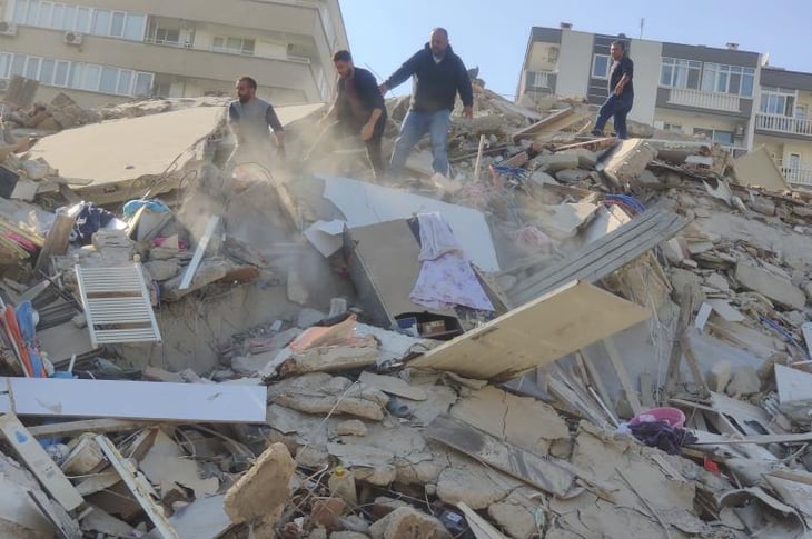 Van 41 muertos por terremoto en Turquía