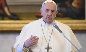 El papa apela a la esperanza en una misa para las víctimas de la pandemia