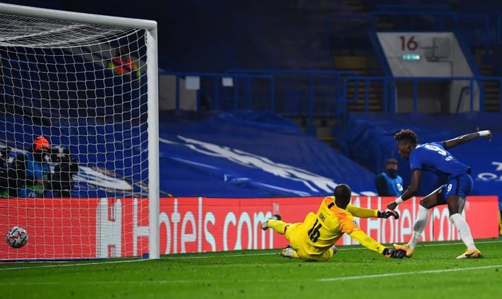 3-0. El Chelsea liquida a un Rennes en inferioridad