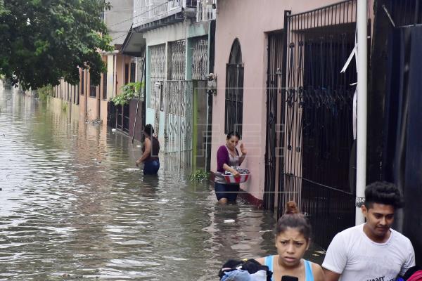 La depresión Eta sigue produciendo lluvias e inundaciones en Centroamérica