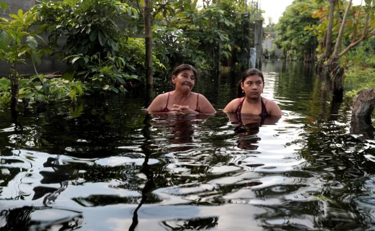 En Centla: 'Nos refundieron en el agua por Villahermosa'