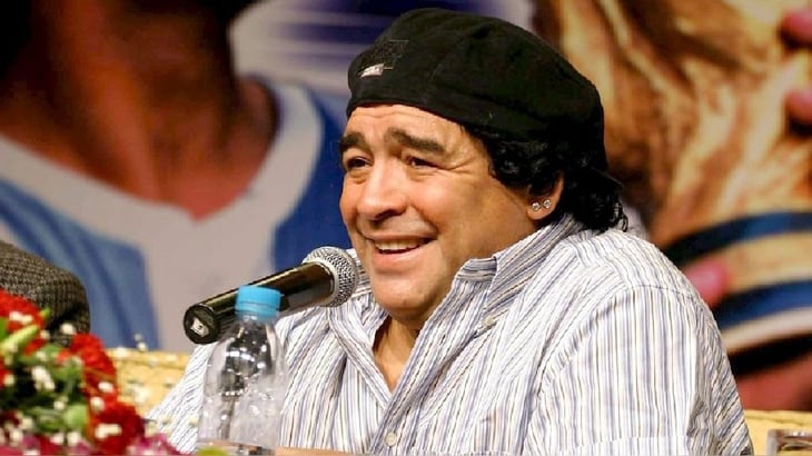 El puertorriqueño Ricky Martin lamenta la muerte de Maradona