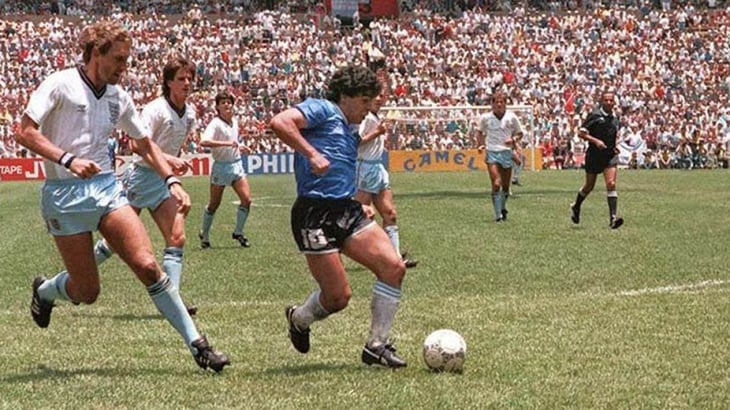 Inglaterra recuerda al mejor Maradona