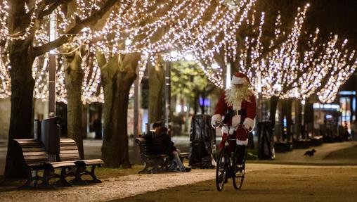 La ciudad de Berlín limita fiestas navideñas a máximo de cinco personas