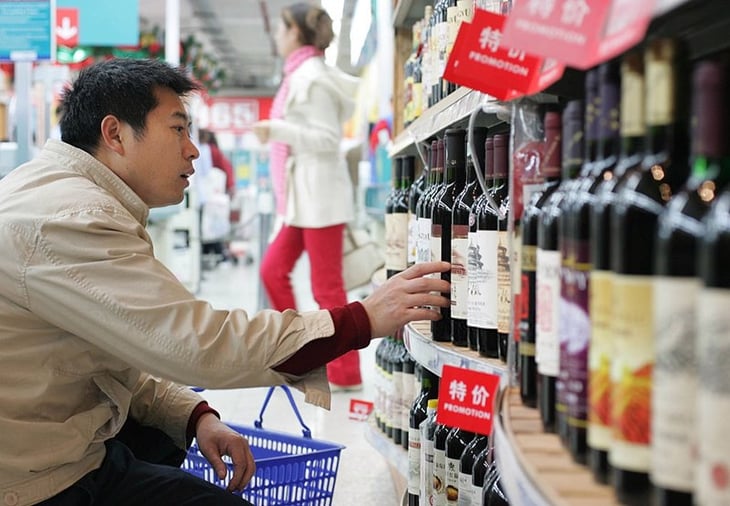 China impondrá aranceles de hasta 212% a importaciones de vino australiano