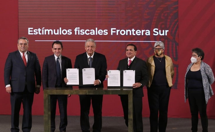 Firma decretos para otorgar estímulos fiscales a la frontera sur