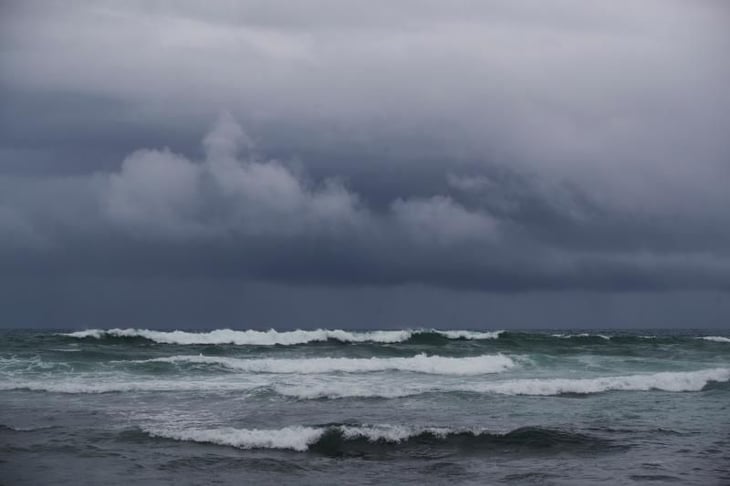 El Atlántico amenaza otra vez a días de cerrar una temporada ciclónica récord