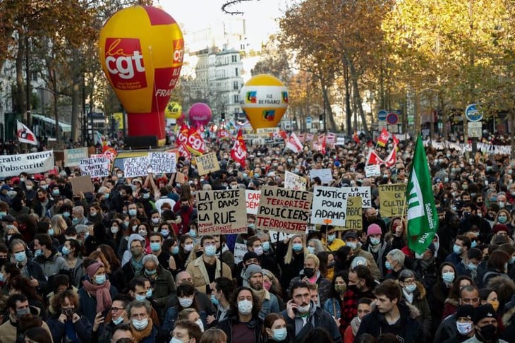Más de 40 detenidos y de 20 policías heridos durante una protesta en París