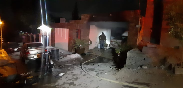 Extensión de luces quema casa en Monclova