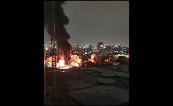 Se incendia subestación de la CFE junto a las instalaciones de Metro