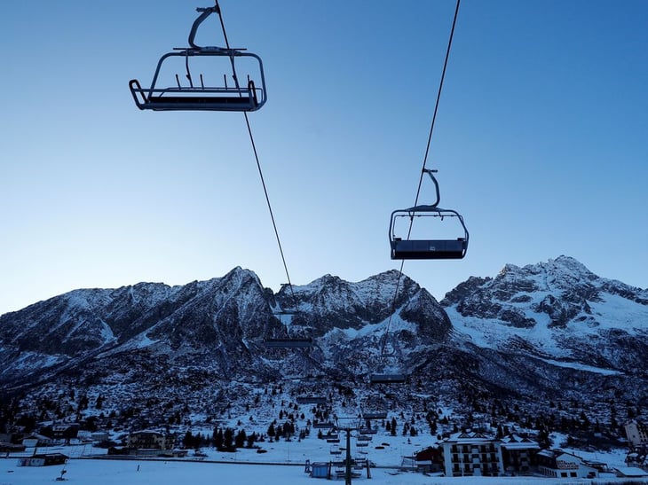 Francia impondrá controles si otros países abren sus estaciones de esquí