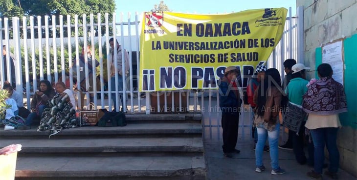 Terminan trabajadores de Salud protestas tras acuerdo con SSO