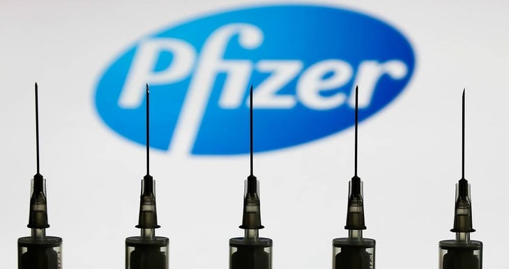 Reguladores británicos aprueban vacuna Pfizer y BioNTech contra COVID-19