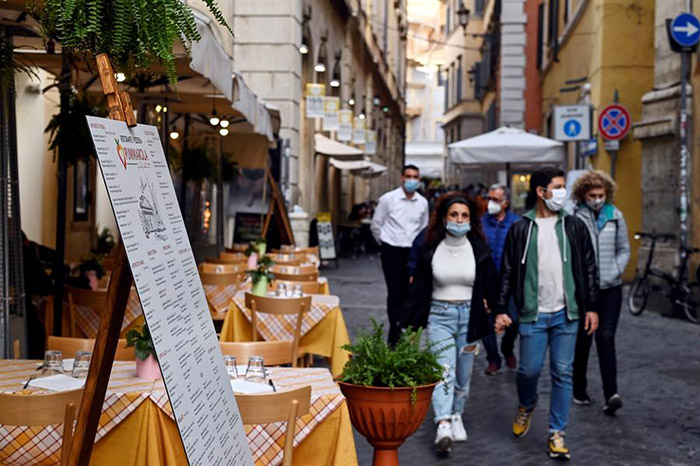 Italia blinda su Navidad para frenar a un virus que sigue matando