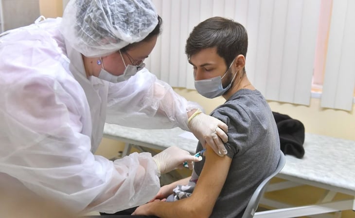 Rusia inició la aplicación de vacuna contra COVID-19