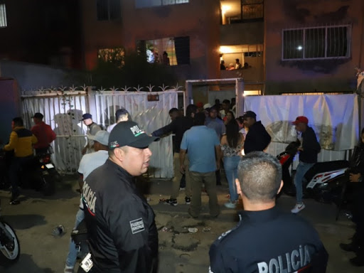 Desalojan a 100 personas de fiesta clandestina en bodega de un antro