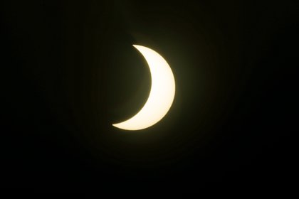 El eclipse solar se apreció en un 75 % en Uruguay y dejó 'las cosas típicas'