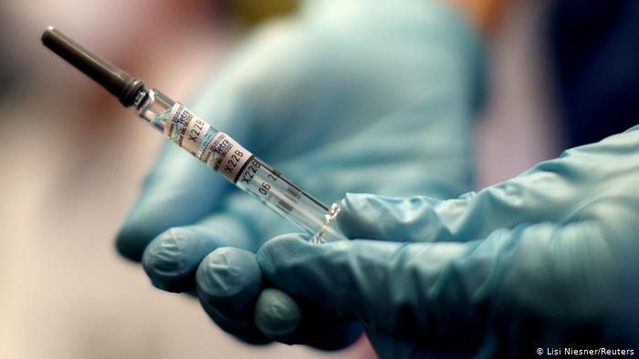 Europa endurece los confinamientos y se prepara para autorizar la vacuna