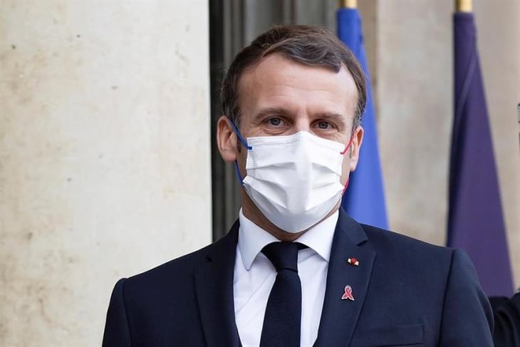 Macron dice que va 'bien' aunque está cansado y sigue con síntomas